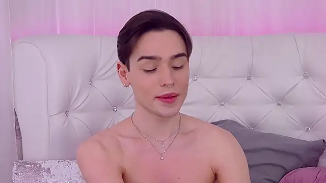 Snapshot of RobbyCharming chatting on February 16, 2025, 1:47 am RobbyCharming online show from February 16, 2025, 1:47 am