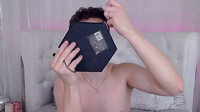 Snapshot of RobbyCharming chatting on September 29, 2025, 3:44 am RobbyCharming online show from September 29, 2025, 3:44 am