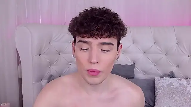 Snapshot of RobbyCharming chatting on November 16, 2025, 3:56 am RobbyCharming online show from November 16, 2025, 3:56 am