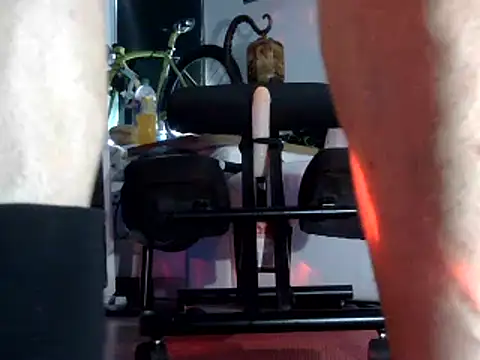 Snapshot of OSIRlS chatting on December 16, 2024, 9:52 pm OSIRlS online show from December 16, 2024, 9:52 pm