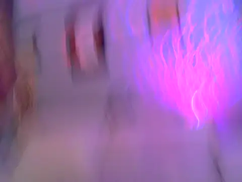 Snapshot of OSIRlS chatting on October 19, 2025, 4:40 pm OSIRlS online show from October 19, 2025, 4:40 pm