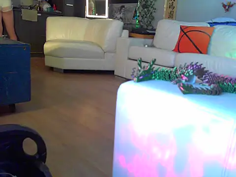 OSIRlS online show from November 5, 2025, 2:28 pm