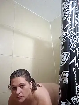 Snapshot of MrandMrs_Reigns chatting on November 13, 2025, 5:45 pm MrandMrs Reigns online show from November 13, 2025, 5:45 pm