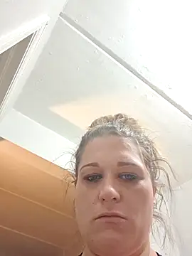 Snapshot of MrandMrs_Reigns chatting on November 14, 2025, 11:46 pm MrandMrs Reigns online show from November 14, 2025, 11:46 pm