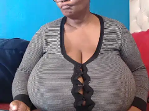 CUTEFIRMMELONSS online show from February 16, 2025, 8:54 am