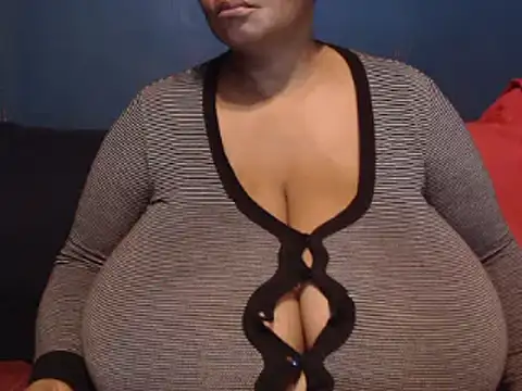 CUTEFIRMMELONSS online show from March 13, 2025, 3:33 am