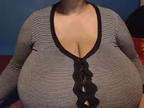 CUTEFIRMMELONSS online show from March 13, 2025, 5:18 pm