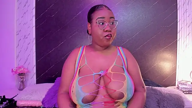 Darnellqueen online show from September 18, 2025, 3:52 am