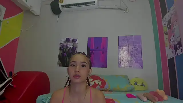 Snapshot of MarianaManzur chatting on February 6, 2025, 12:59 pm MarianaManzur online show from February 6, 2025, 12:59 pm