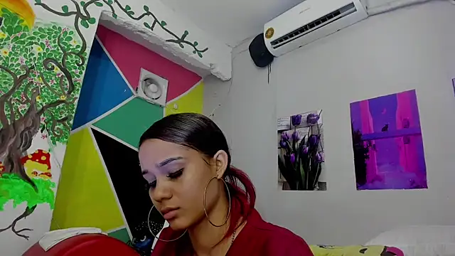 Snapshot of MarianaManzur chatting on February 17, 2025, 2:37 pm MarianaManzur online show from February 17, 2025, 2:37 pm