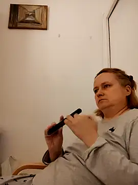 She-devilx online show from April 8, 2026, 10:32 pm