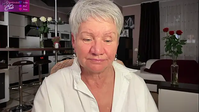 roxana brooks online show from February 3, 2025, 10:11 pm