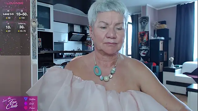 roxana brooks online show from September 22, 2025, 1:24 pm