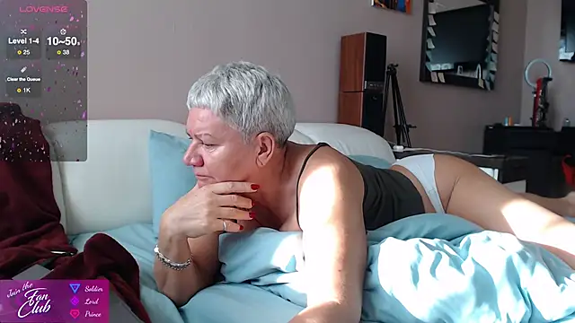 roxana brooks online show from October 9, 2025, 6:55 am