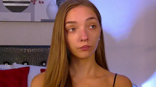 VirginieCruz online show from January 19, 2026, 5:22 am