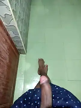 Snapshot of yo19boy chatting on January 1, 2025, 9:39 am yo19boy online show from January 1, 2025, 9:39 am