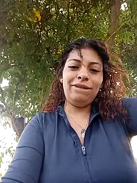 Snapshot of Iam_Issaa chatting on May 26, 2026, 6:15 pm Iam Issaa online show from May 26, 2026, 6:15 pm