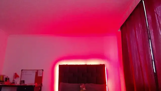 VALERY MEER online show from February 13, 2026, 1:07 pm