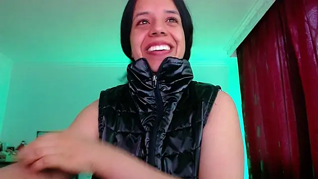 Snapshot of VALERY_MEER chatting on April 16, 2026, 11:44 am VALERY MEER online show from April 16, 2026, 11:44 am