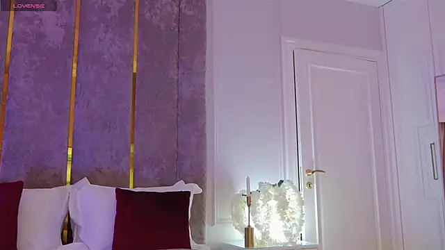 MilaDYstarlight online show from March 22, 2025, 11:42 pm