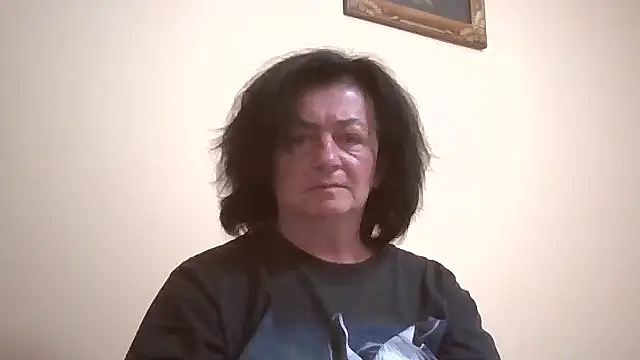 GypsiQueen2 online show from May 6, 2026, 7:19 pm