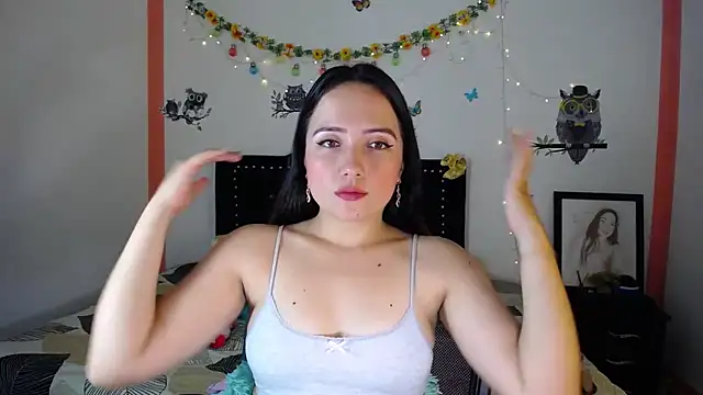 naughty girl 4u online show from January 21, 2025, 4:58 pm