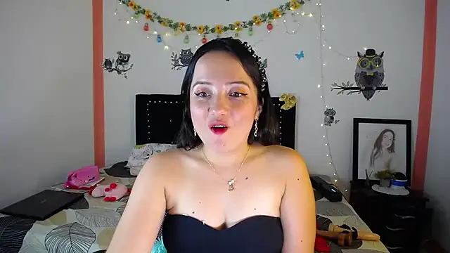 naughty girl 4u online show from January 22, 2025, 9:21 pm