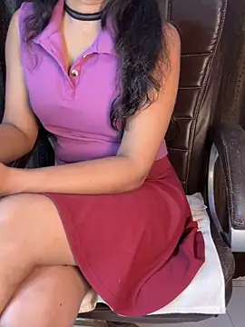 Snapshot of SCHOOL_Girl_0 chatting on March 8, 2025, 10:43 am SCHOOL Girl 0 online show from March 8, 2025, 10:43 am