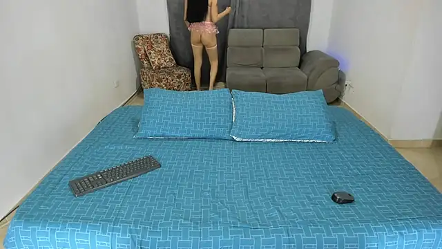 Snapshot of Fairycandyx chatting on February 27, 2025, 4:41 am Fairycandyx online show from February 27, 2025, 4:41 am