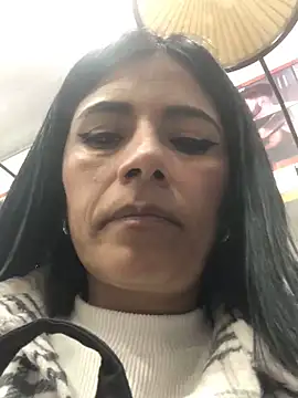 Snapshot of sharoon_cheerry chatting on January 5, 2025, 12:42 am sharoon cheerry online show from January 5, 2025, 12:42 am
