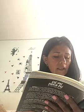 Snapshot of sharoon_cheerry chatting on February 24, 2025, 6:47 pm sharoon cheerry online show from February 24, 2025, 6:47 pm