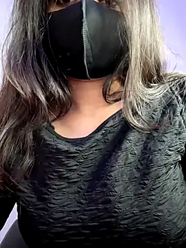 Hottie ishuu online show from December 2, 2024, 6:32 pm