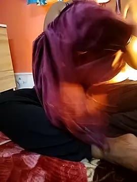 Snapshot of Bengali-boudi chatting on December 10, 2024, 7:11 pm Bengali-boudi online show from December 10, 2024, 7:11 pm