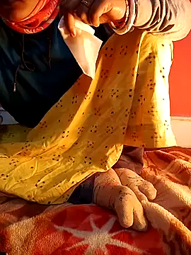 Snapshot of Bengali-boudi chatting on December 25, 2024, 6:30 pm Bengali-boudi online show from December 25, 2024, 6:30 pm