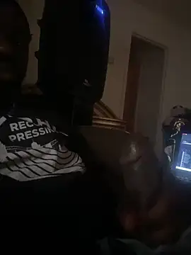 maclovelovepussy online show from December 20, 2024, 5:08 pm