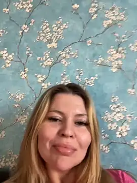 Lovers  Annn online show from November 28, 2025, 6:27 am