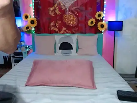 UrAsianPrincessDanie online show from March 27, 2026, 6:41 am