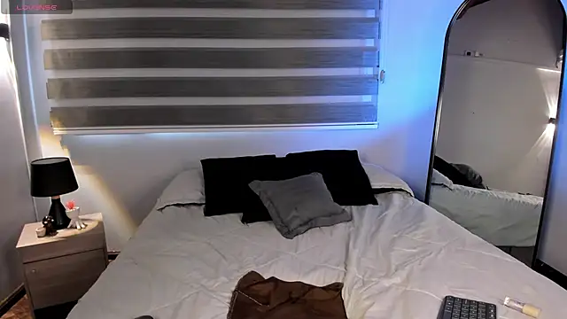 MERIDA TAYLOR online show from February 7, 2026, 2:10 pm