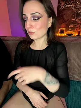 Snapshot of hades4ness chatting on December 7, 2024, 4:25 pm hades4ness online show from December 7, 2024, 4:25 pm