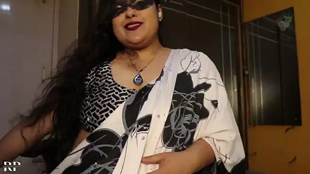 Snapshot of AgniPriya chatting on February 5, 2025, 5:42 pm AgniPriya online show from February 5, 2025, 5:42 pm