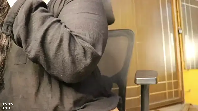 Snapshot of AgniPriya chatting on February 7, 2025, 8:44 am AgniPriya online show from February 7, 2025, 8:44 am