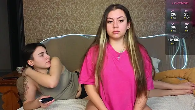 twobabesweet online show from January 4, 2025, 8:06 am