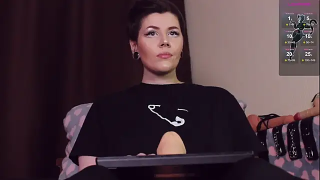 Luna Blake online show from February 9, 2025, 4:07 pm