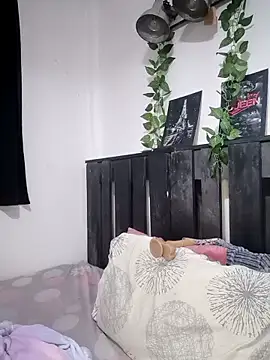 Bayan-Queen online show from October 22, 2025, 7:46 pm