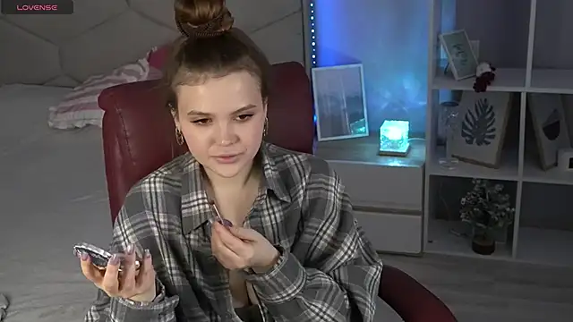 AfinaAmmor online show from March 11, 2026, 2:34 pm