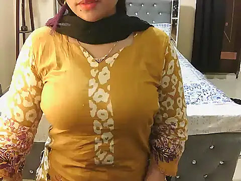 cutebengaligirl online show from October 3, 2025, 7:55 pm