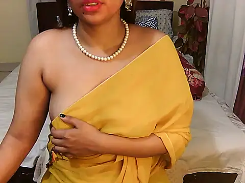 cutebengaligirl online show from November 9, 2025, 9:02 pm