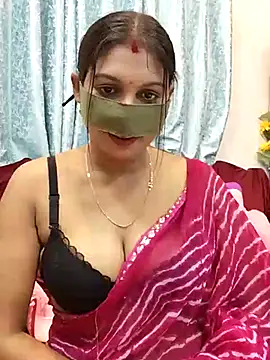 Queen Dolly online show from February 25, 2025, 5:58 pm