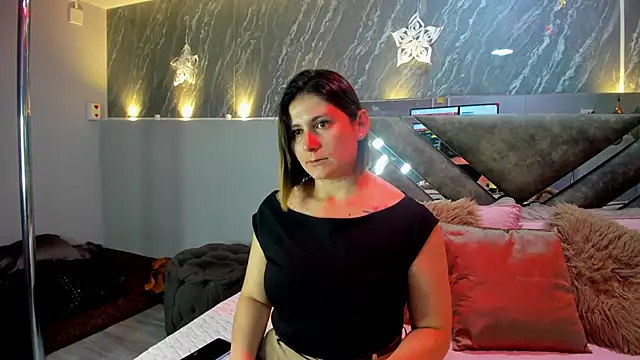 SarahDeyvis online show from February 9, 2026, 7:07 pm