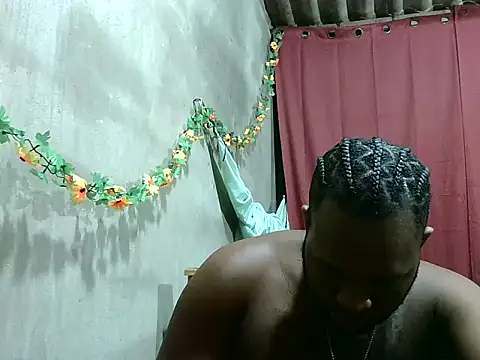 2ocmaxi online show from February 11, 2026, 11:43 pm